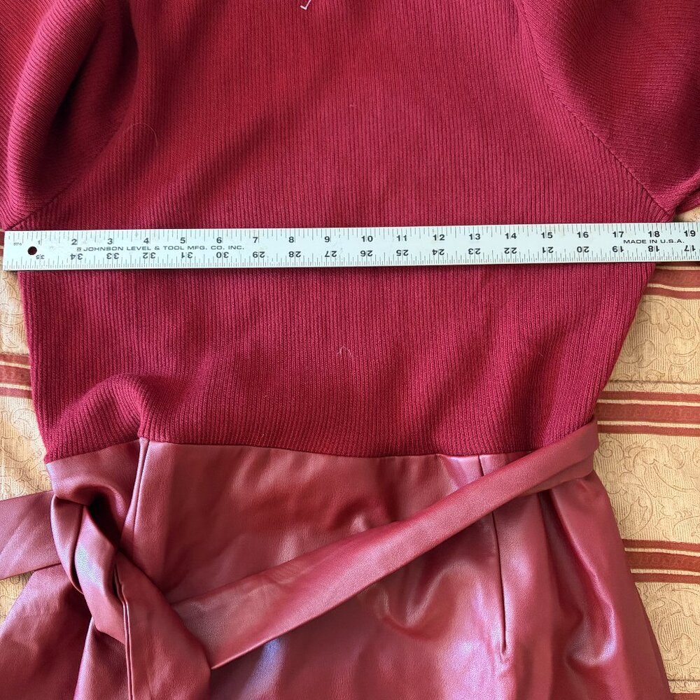 Ashro Knit and Faux Leather A-line Dress Size 16 Belted, button cuffs - Picture 9 of 9